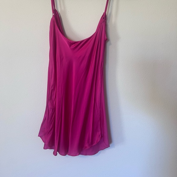 Aritzia Wilfred Allusion Tank - Picture 2 of 5